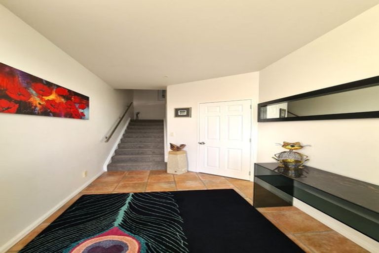 Photo of property in 22u7 Oriental Terrace, Oriental Bay, Wellington, 6011