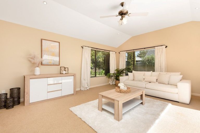 Photo of property in 98 Santa Monica Drive, Papamoa Beach, Papamoa, 3118