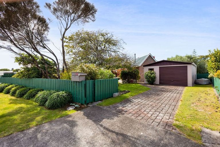 Photo of property in 13 Tuahu Place, Waitara, 4320