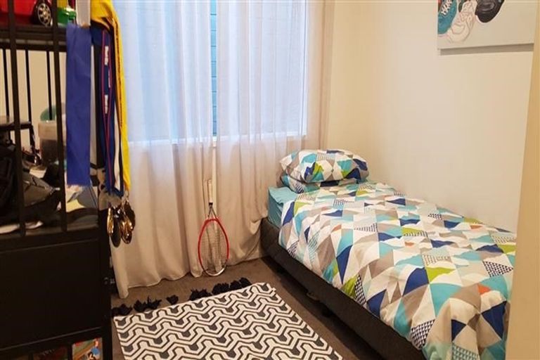 Photo of property in 7 Touhou Road, Hobsonville, Auckland, 0618