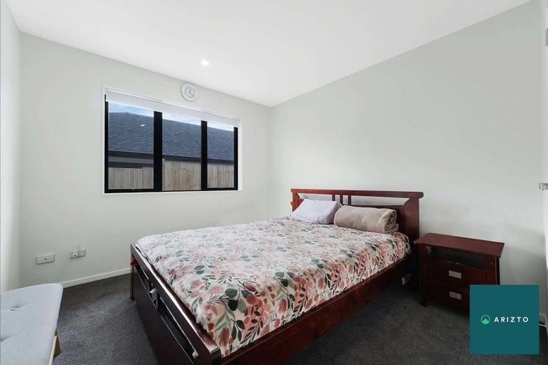 Photo of property in 8 Rorotu Avenue, Karaka, Papakura, 2113