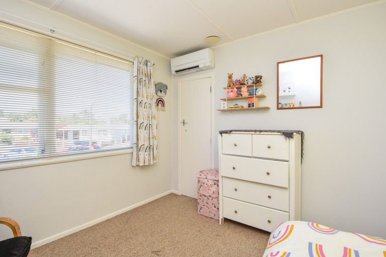 Photo of property in 10 Fairbrother Street, Carterton, 5713