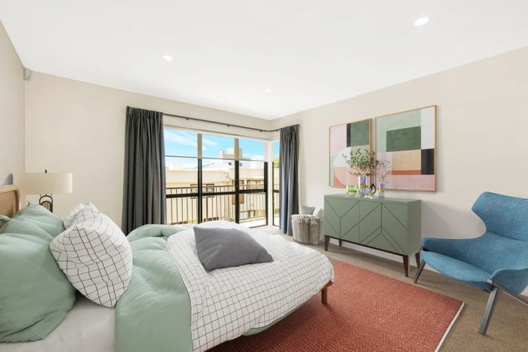 Photo of property in 10/22u Oriental Terrace, Oriental Bay, Wellington, 6011