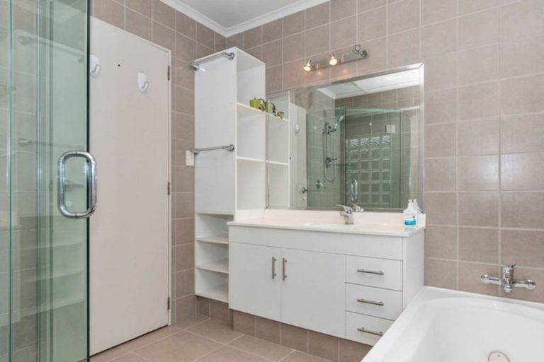 Photo of property in 136b Oceanbeach Road, Mount Maunganui, 3116