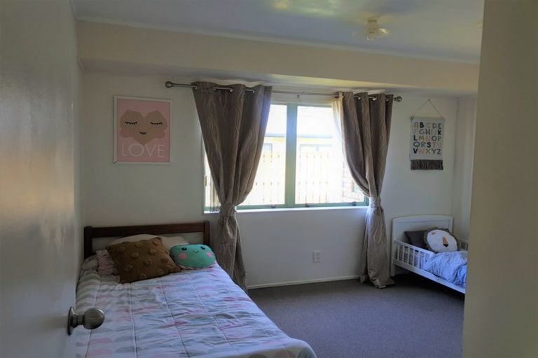 Photo of property in 5 Carn Place, Weymouth, Auckland, 2103