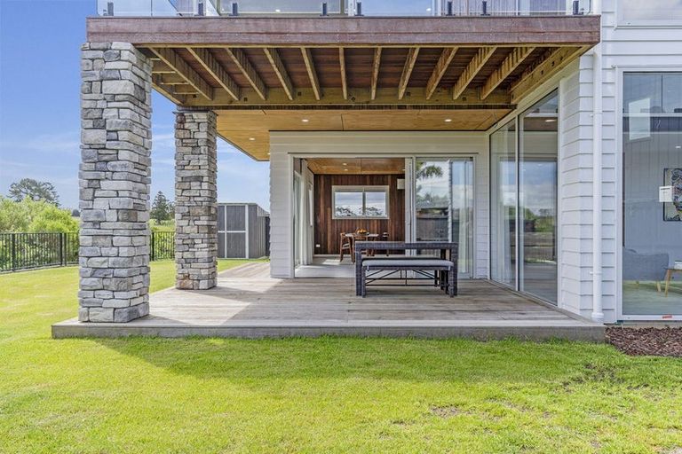 Photo of property in 88 Hayfield Way, Karaka, Papakura, 2113