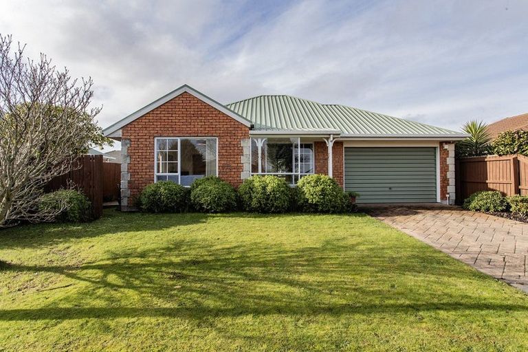Photo of property in 27 Kintyre Drive, Broomfield, Christchurch, 8042