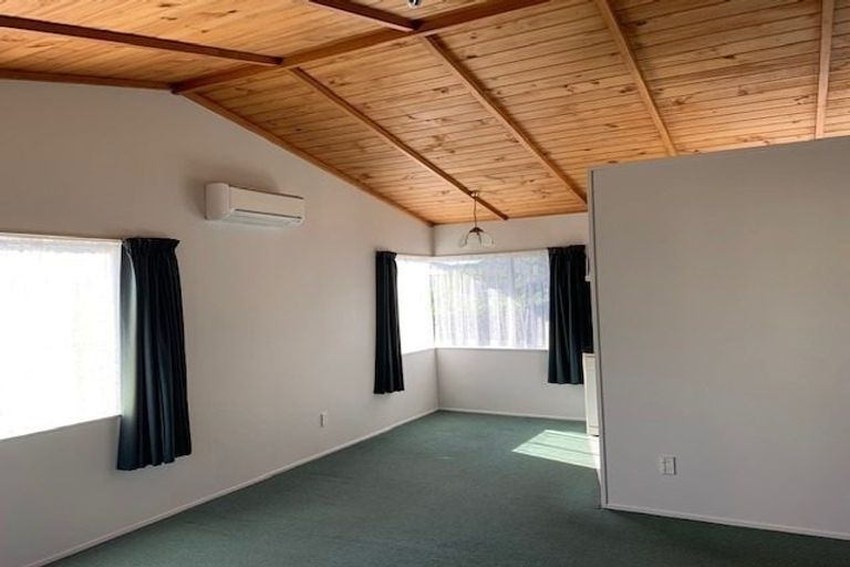 Photo of property in 27a Tuhikaramea Road, Dinsdale, Hamilton, 3204