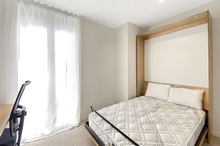 Photo of property in 1/13 Kororo Street, Northcote, Auckland, 0627