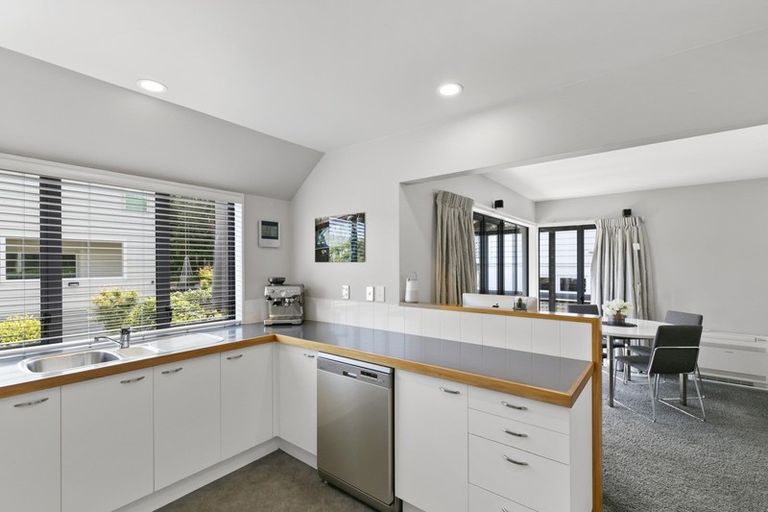 Photo of property in 34b Lucknow Terrace, Khandallah, Wellington, 6035