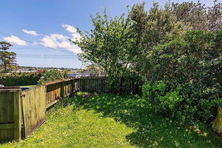 Photo of property in 1/138 Hutchinson Avenue, New Lynn, Auckland, 0600