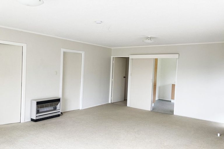 Photo of property in 1a Seagull Place, Whitby, Porirua, 5024