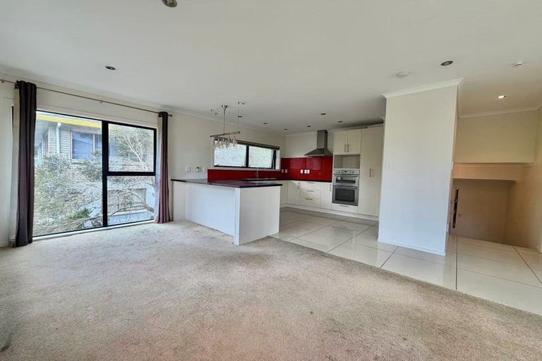 Photo of property in 121 Redoubt Road, Goodwood Heights, Auckland, 2105