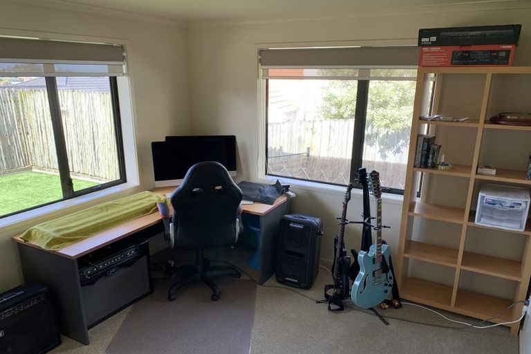 Photo of property in 9 Meharg Place, Fairview Heights, Auckland, 0632