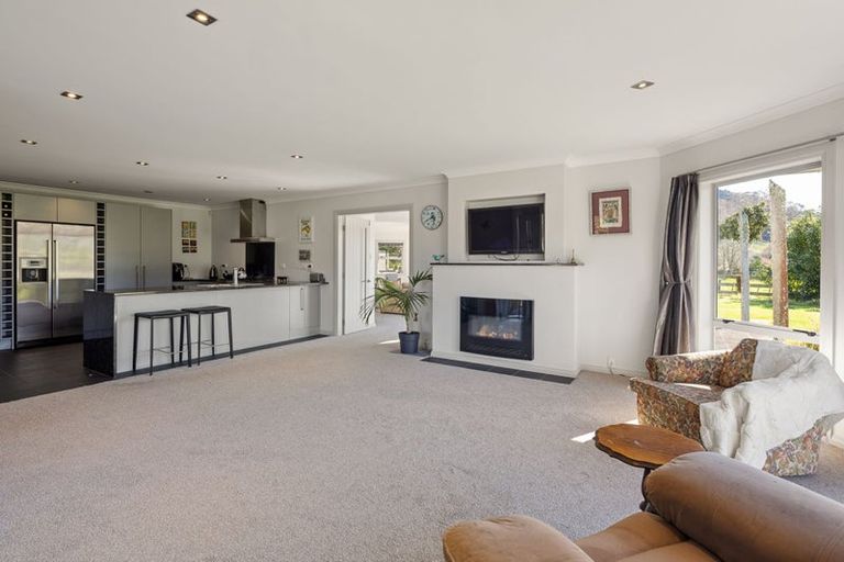 Photo of property in 10 Parker Road, Huntly, 3771
