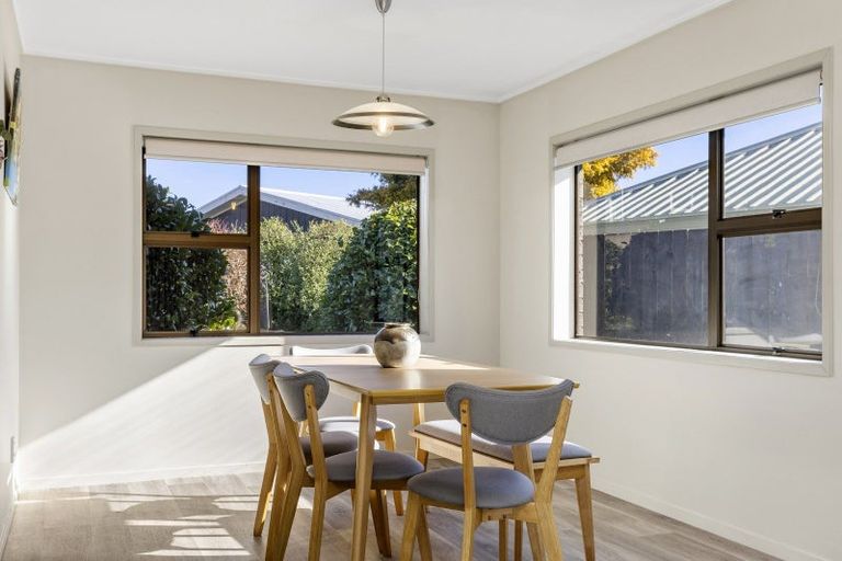 Photo of property in 7 Kathleen Place, Rainbow Point, Taupo, 3330