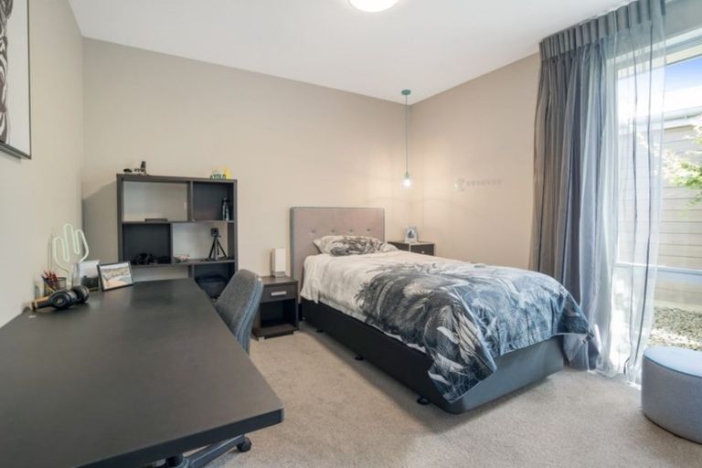 Photo of property in 12 Edgewood Place, Wanaka, 9305