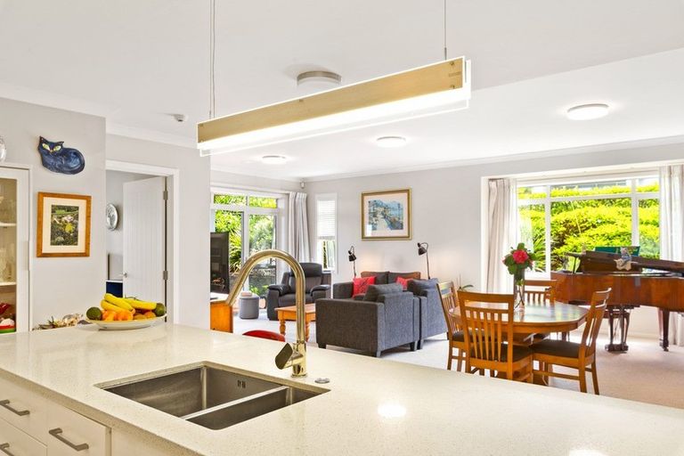 Photo of property in 100 Landmark Terrace, Orewa, 0931