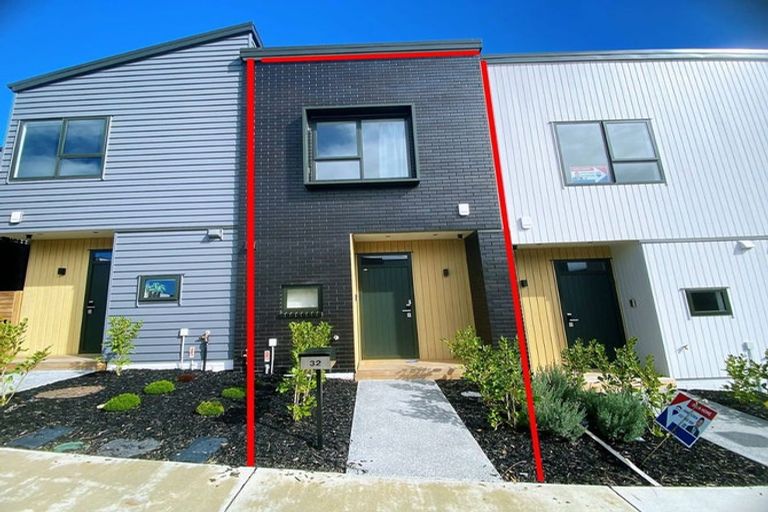 Photo of property in 32 Kuaha Road, Massey, Auckland, 0614