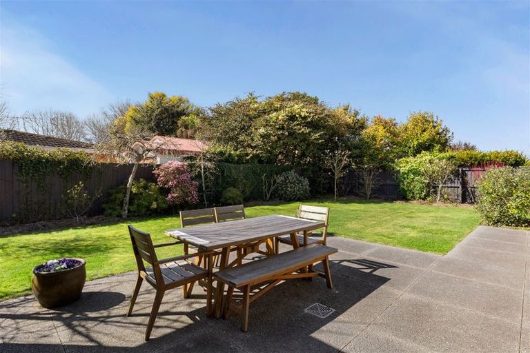 Photo of property in 130 Grahams Road, Burnside, Christchurch, 8053