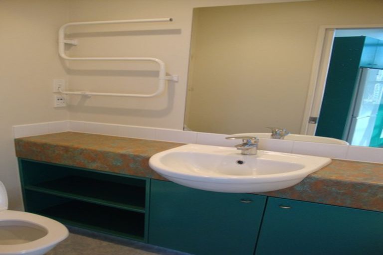 Photo of property in Hume House, 29/152u The Terrace, Wellington Central, Wellington, 6011