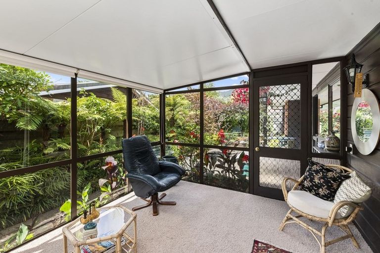 Photo of property in 1 Manu Grove, Waikanae, 5036