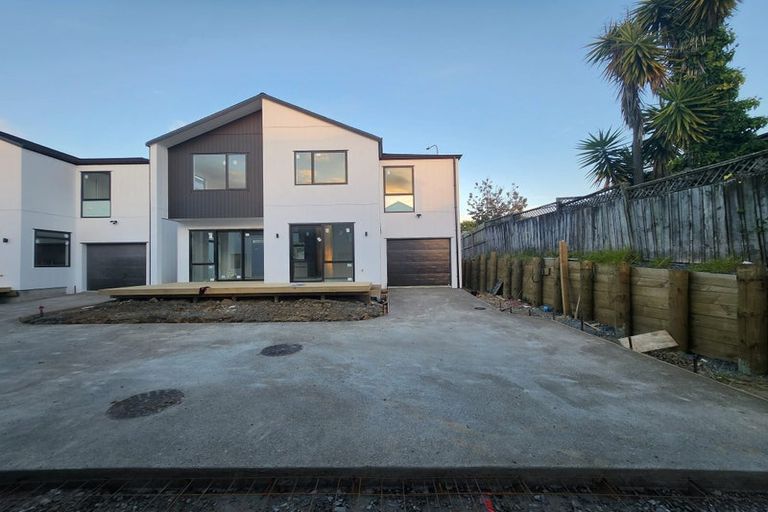 Photo of property in 15 Matterhorn Crescent, Northpark, Auckland, 2013