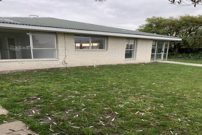Photo of property in 1/483 Wairakei Road, Burnside, Christchurch, 8053
