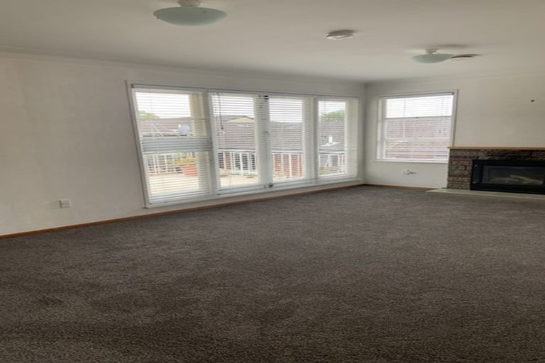 Photo of property in 43 Mason Street, New Lynn, Auckland, 0600