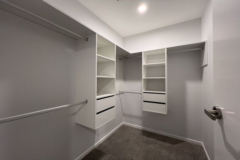 Photo of property in 130 Bradbury Road, Botany Downs, Auckland, 2010