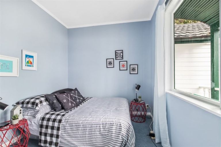 Photo of property in 346 The Esplanade, Island Bay, Wellington, 6023