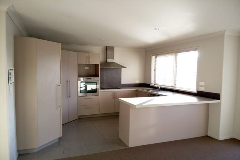Photo of property in 212 Harbourside Drive, Karaka, Papakura, 2113