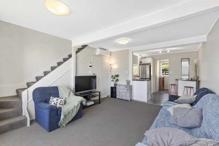 Photo of property in 43a Cypress Drive, Maungaraki, Lower Hutt, 5010