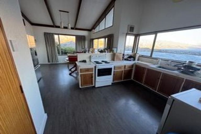 Photo of property in 8 Earnslaw Terrace, Queenstown, 9300