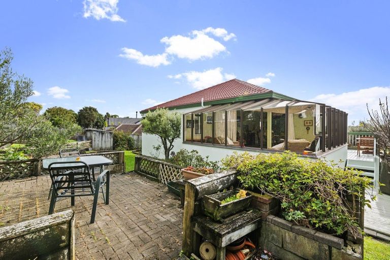 Photo of property in 39 Alec Craig Way, Gulf Harbour, Whangaparaoa, 0930