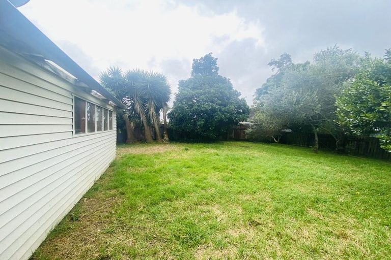Photo of property in 51 Smythe Road, Henderson, Auckland, 0612
