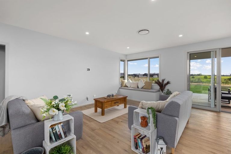 Photo of property in 6 The Lakes Drive, Kerikeri, 0230