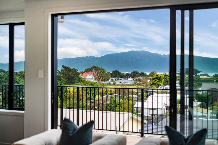 Photo of property in 8a Martin Road, Paraparaumu Beach, Paraparaumu, 5032