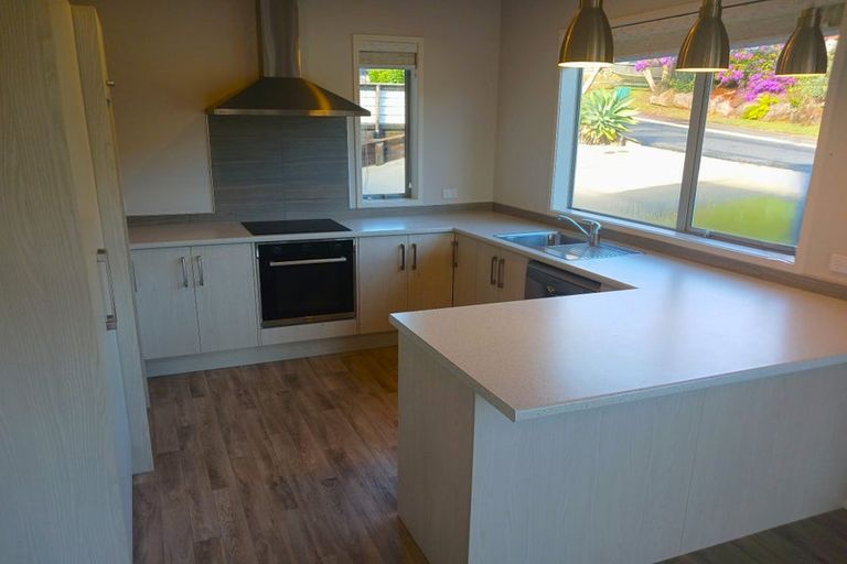 Photo of property in 6 Protea Drive, Cable Bay, 0420