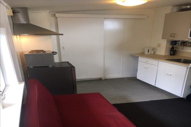 Photo of property in 90 Russell Terrace, Berhampore, Wellington, 6023
