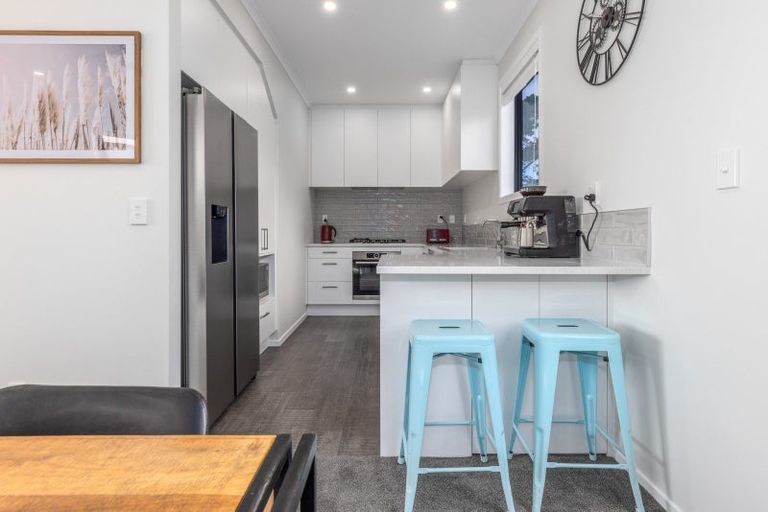 Photo of property in 3a Koreke Close, Kenepuru, 5022