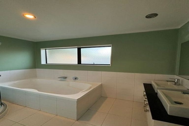 Photo of property in 8 Emerald Place, Papamoa Beach, Papamoa, 3118