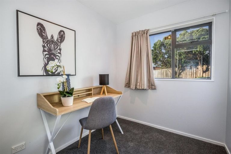 Photo of property in 15 Patiki Place, Titahi Bay, Porirua, 5022