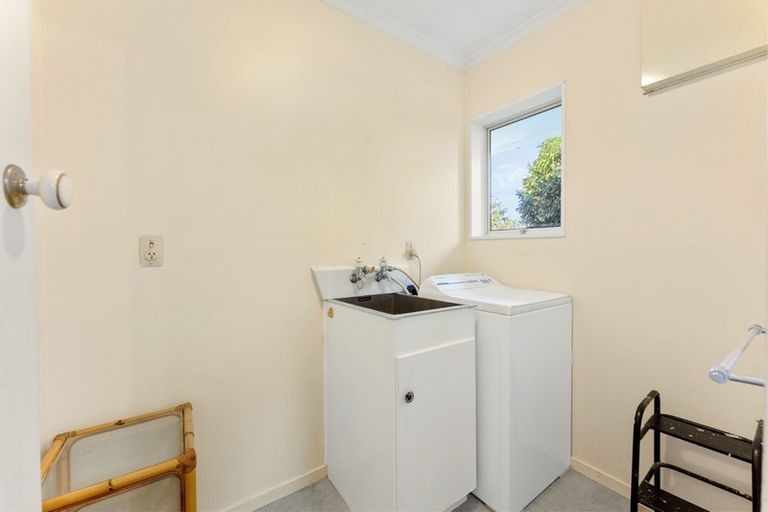 Photo of property in 237 Tukapa Street, Westown, New Plymouth, 4310