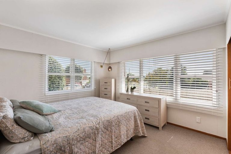 Photo of property in 12 Norfolk Rise, Waiuku, 2123