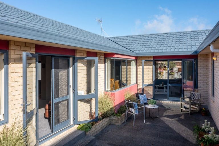 Photo of property in 22 Rifleman Lane, Paraparaumu Beach, Paraparaumu, 5032