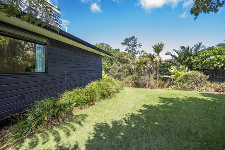 Photo of property in 4/17a Eastglen Road, Glen Eden, Auckland, 0602