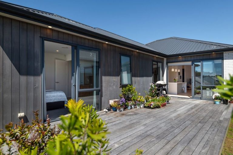 Photo of property in 12 Croatia Avenue, Huapai, Kumeu, 0810