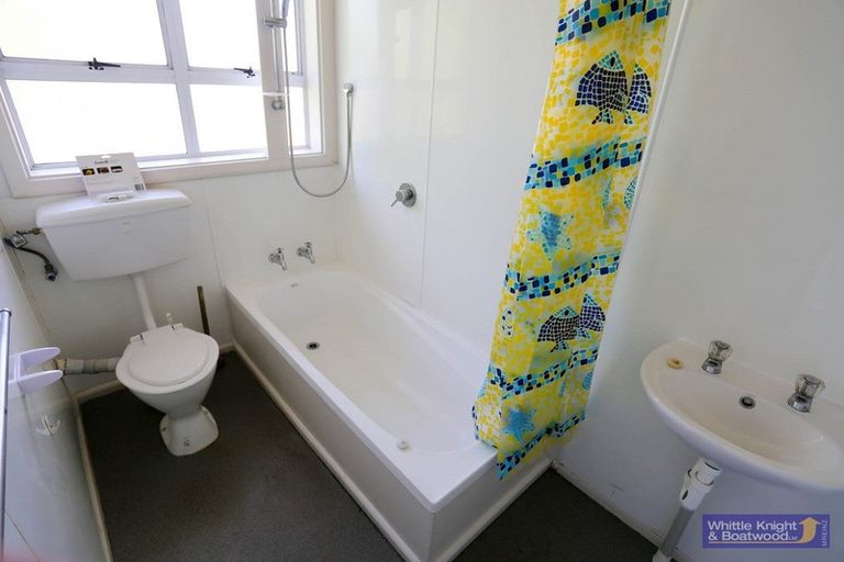 Photo of property in 2/65 Matipo Street, Riccarton, Christchurch, 8041