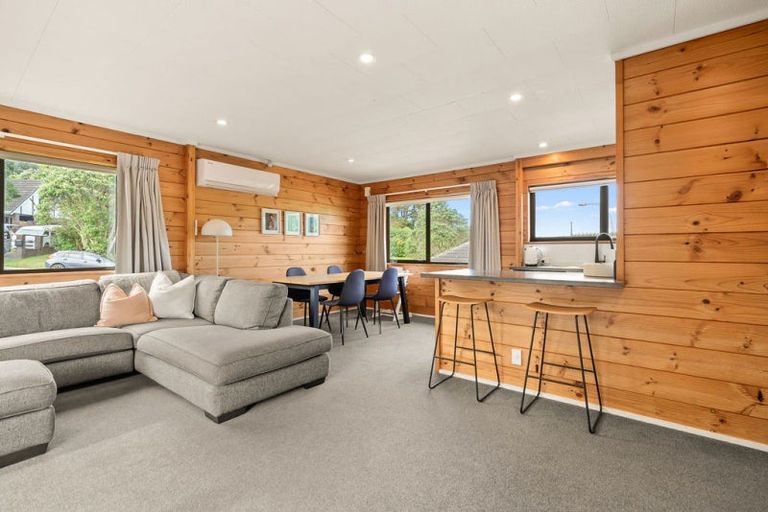 Photo of property in 115 Mark Avenue, Grenada Village, Wellington, 6037